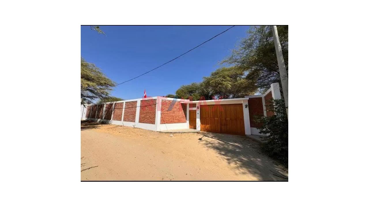 Linda Y Amplia Casa De 1,483 M2 En Venta En La Mariposa En Piura
