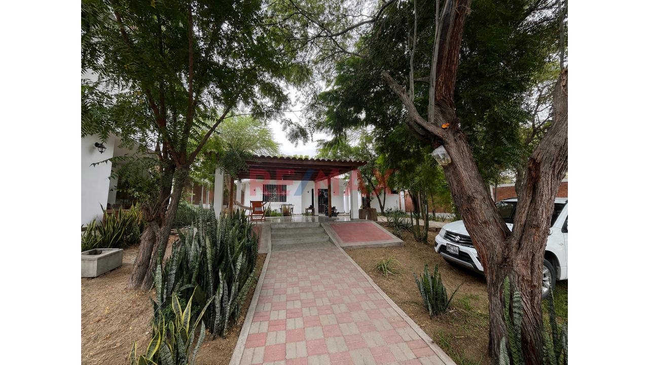 Linda Y Amplia Casa De 1,483 M2 En Venta En La Mariposa En Piura — foto 5