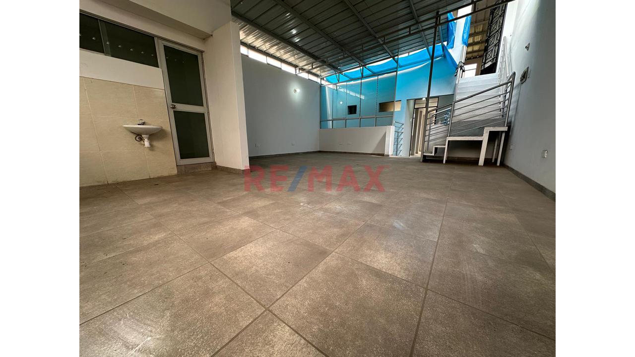 Alquilo Edificio Institucional | Ciudad Del Deporte | Ventanilla - 18