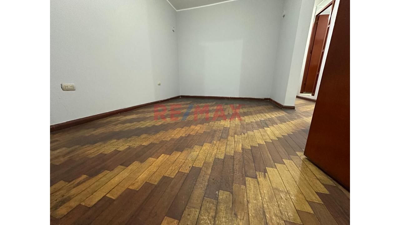 Alquilo Edificio Institucional | Ciudad Del Deporte | Ventanilla - 6