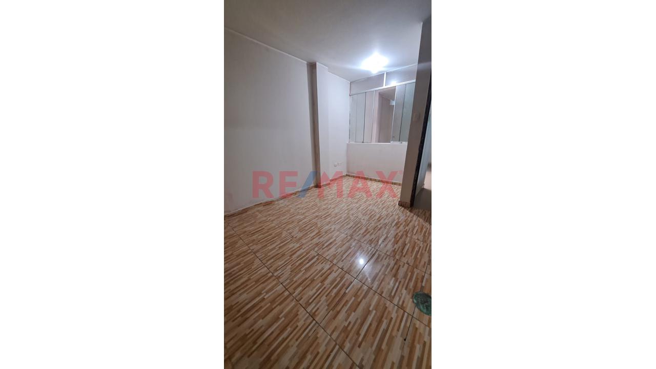 Vendo Rentable Casa Multifamiliar De 4 Pisos En Carapongo: Departamentos Independizados — foto 15