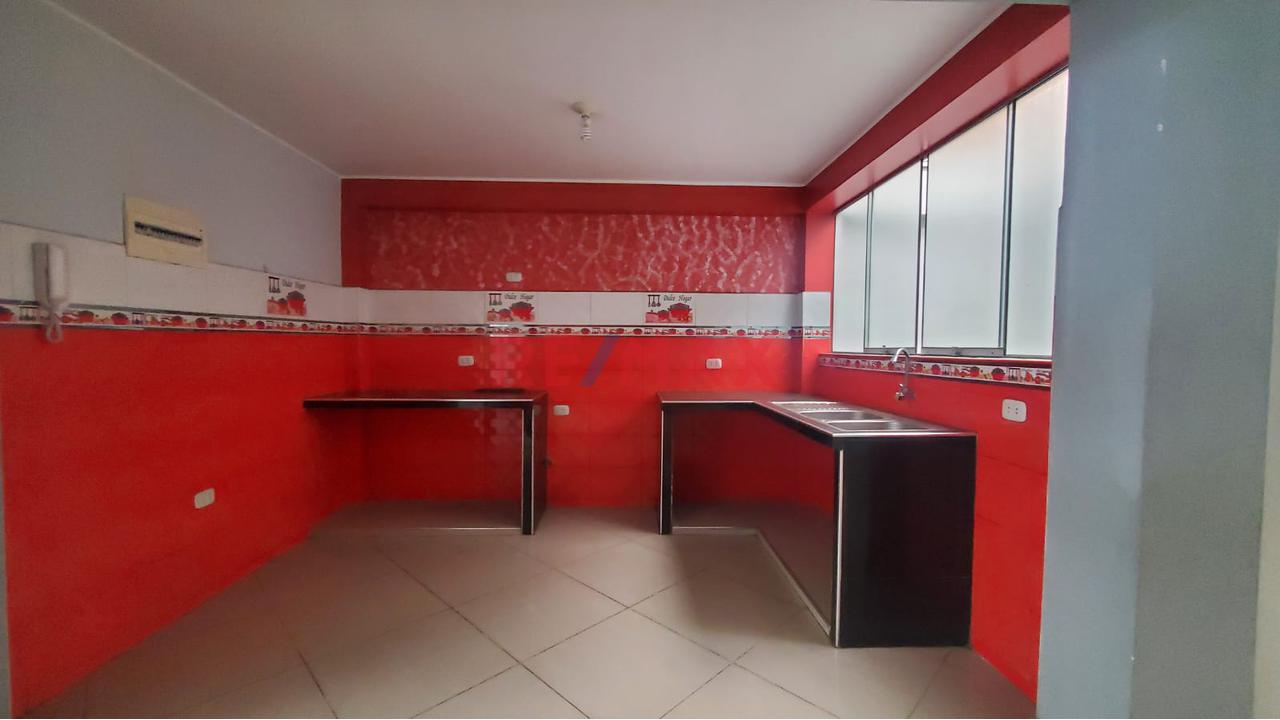 Vendo Rentable Casa Multifamiliar De 4 Pisos En Carapongo: Departamentos Independizados — foto 4