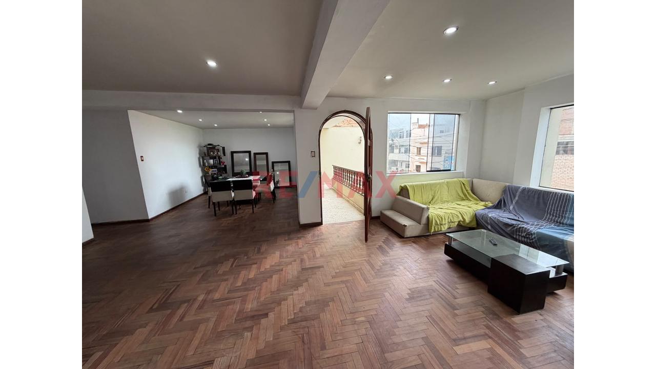 Departamento De 208 M² En Venta – La Perla Alta! - 3