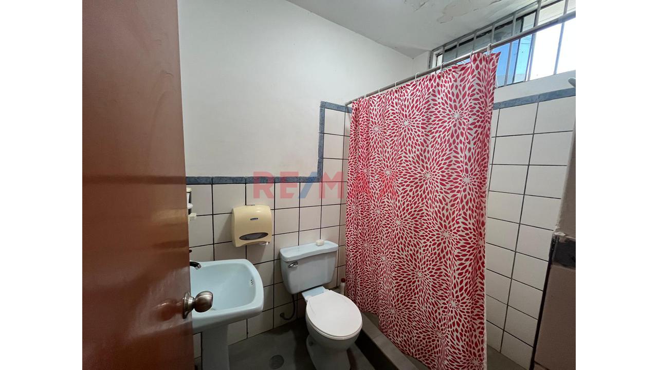 Venta De Amplia Casa En Urb Lourdes - 7