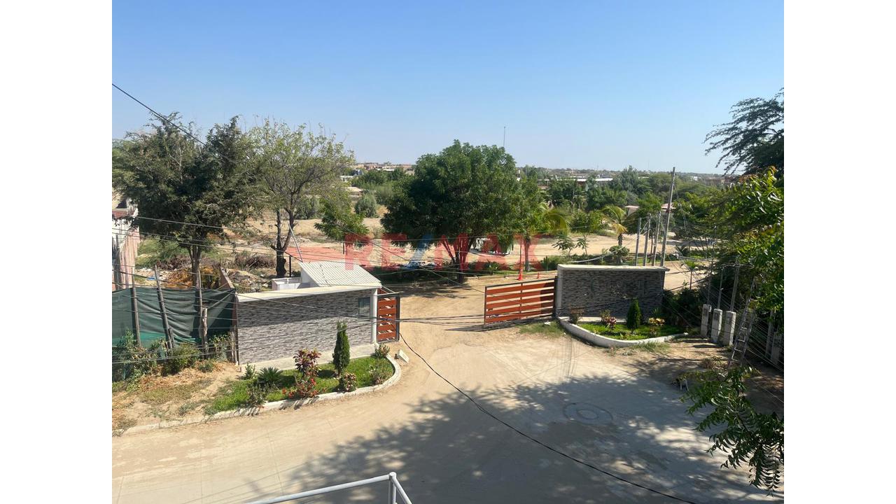 Venta De Amplia Casa En Urb Lourdes - 16