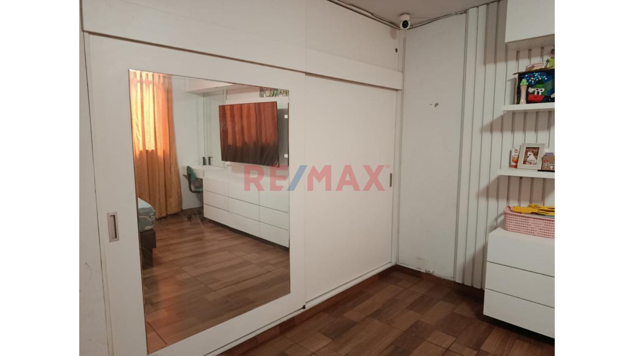 Se Vende Excelente Departamento De 120 M2 En Los Olivos, Frente A Parque. — foto 8