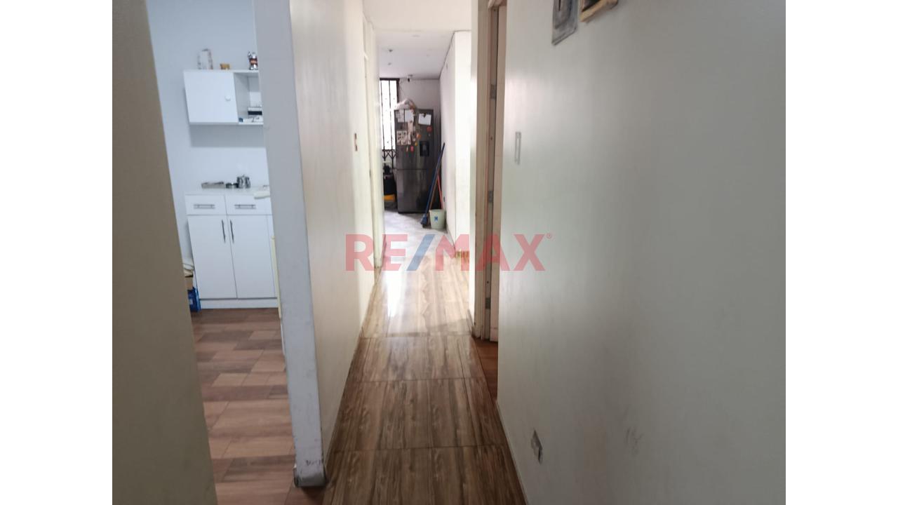 Se Vende Excelente Departamento De 120 M2 En Los Olivos, Frente A Parque. — foto 5