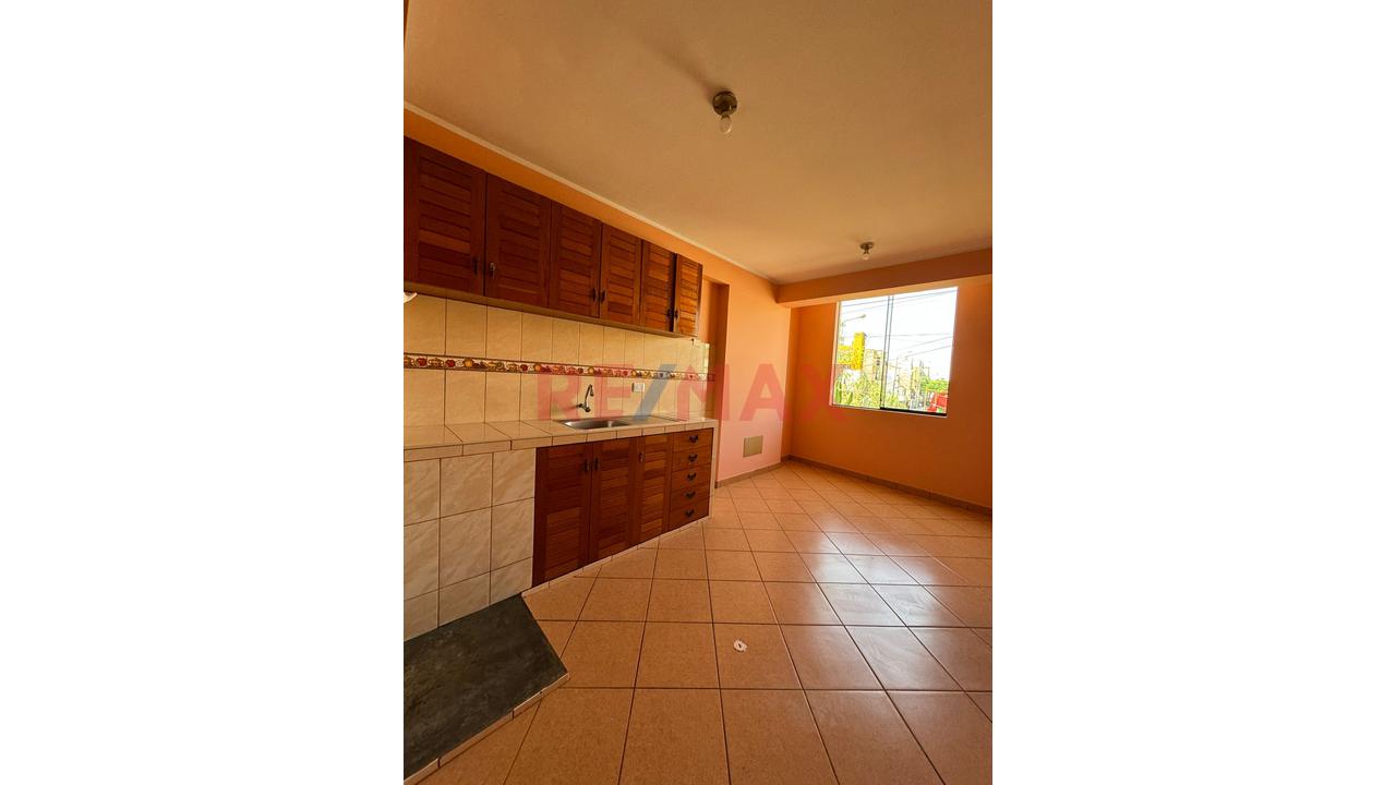 Alquilo Amplio Departamento 90M2 4To Piso Las Viñas De San Antonio Surco — foto 3