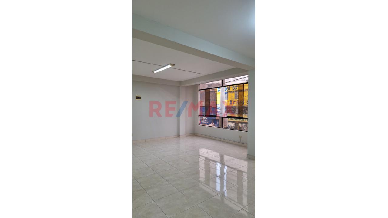 Se Alquila 2 Piso 140 M2 Para Negocio Y Vivienda Super Espacioso Con Manparas Grandes Y Muy Iluminadas..!!! — foto 7