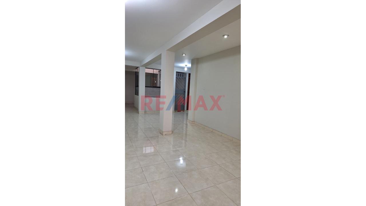 Se Alquila 2 Piso 140 M2 Para Negocio Y Vivienda Super Espacioso Con Manparas Grandes Y Muy Iluminadas..!!!