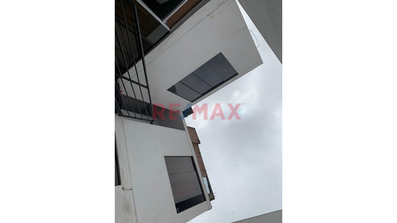 Se Vende Departamento Triplex En Primer Piso — foto 4