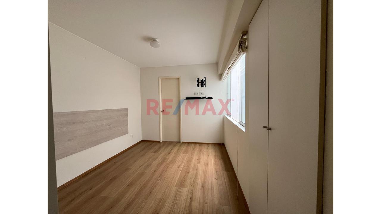 Alquilo Departamento 3 Dormitorios Y Cochera En Miraflores — foto 12