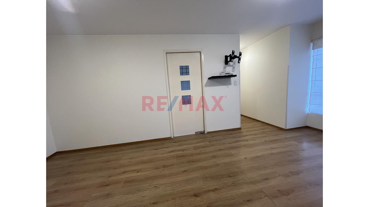 Alquilo Departamento 3 Dormitorios Y Cochera En Miraflores — foto 4