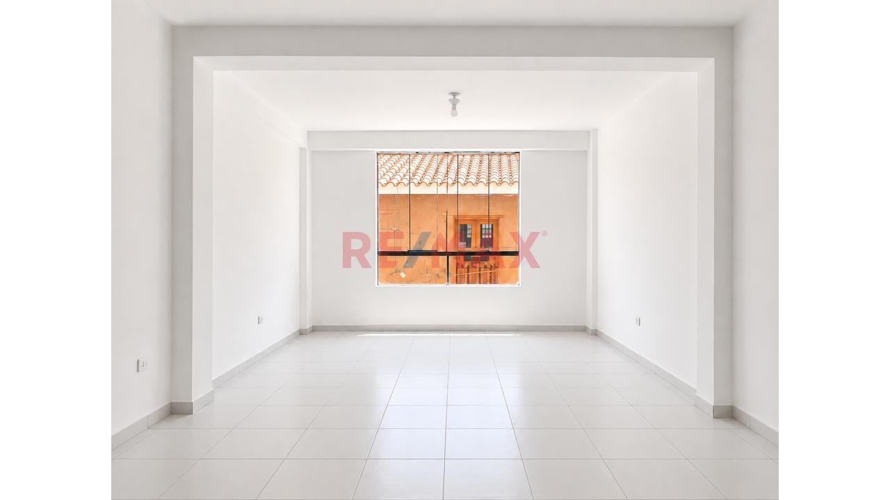 🏢✨ ¡Alquila 4 Ambientes Comerciales En El Centro De Pisac! ✨🏢 - 2