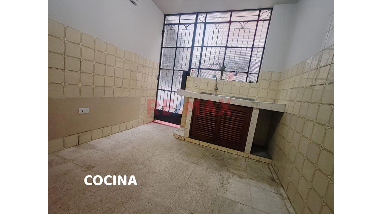 Venta De Casa Con 3 Minidepartamentos En La 3.ª Cuadra De La Av. Bolognesi – Barranco — foto 2