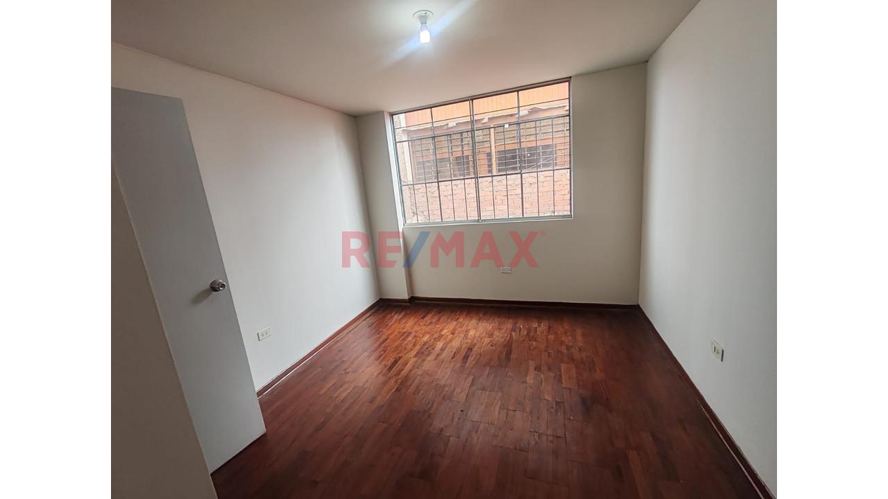 Venta De Casa Con 3 Minidepartamentos En La 3.ª Cuadra De La Av. Bolognesi – Barranco — foto 8