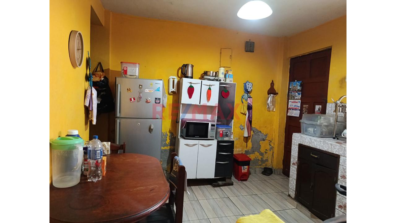 Vendo Estratégica Casa De 2 Pisos Con 8 Dormitorios: Alta Rentabilidad Y Conectividad — foto 4