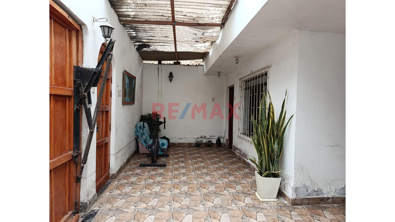 Vendo Estratégica Casa De 2 Pisos Con 8 Dormitorios: Alta Rentabilidad Y Conectividad — foto 15