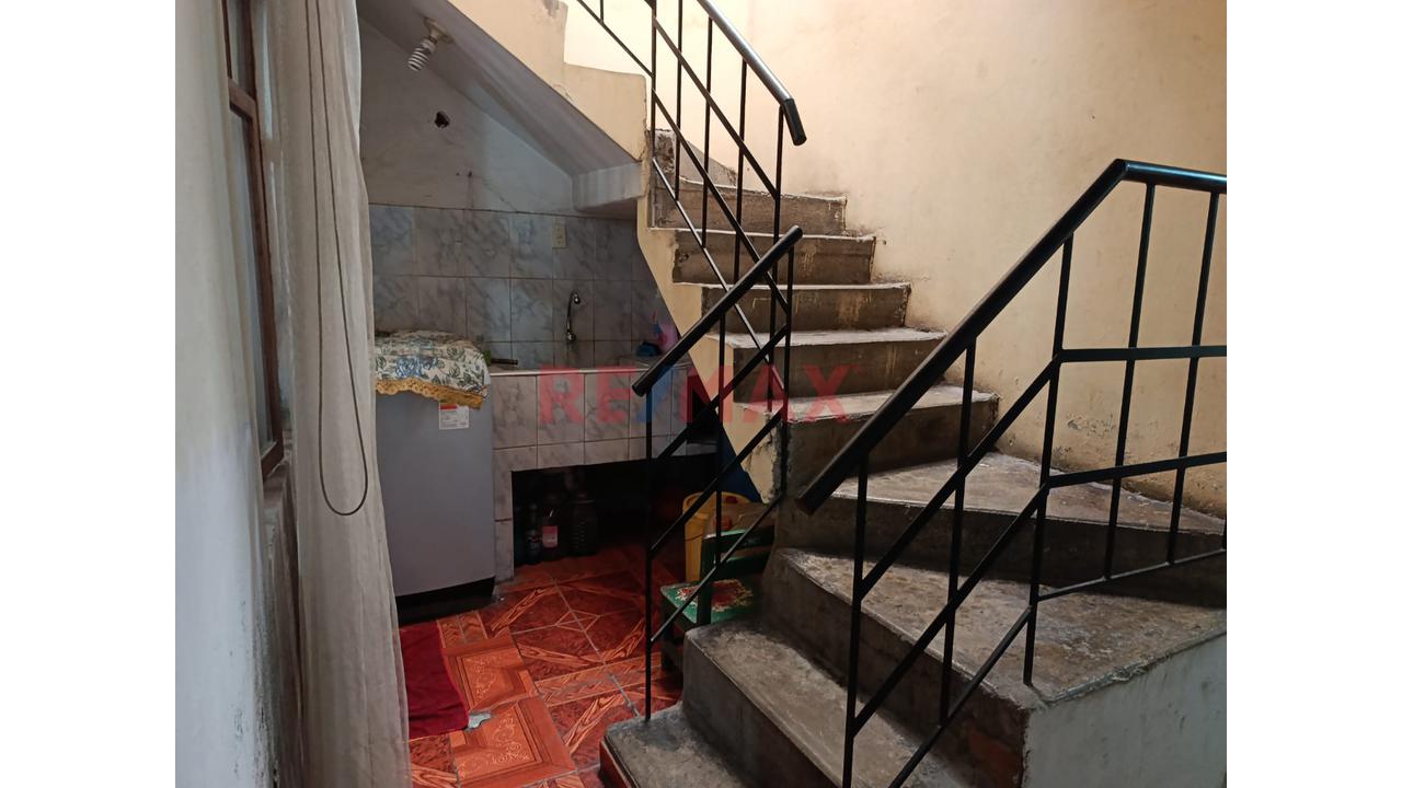 Vendo Estratégica Casa De 2 Pisos Con 8 Dormitorios: Alta Rentabilidad Y Conectividad — foto 11