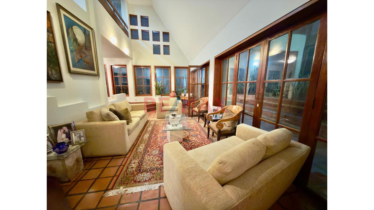 Casa En Venta En Valle Hermoso – Santiago De Surco | 300 M² De Terreno | Exclusiva, Amplia Y Lista Para Vivir. - 3