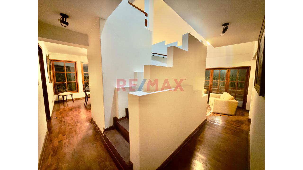 Casa En Venta En Valle Hermoso – Santiago De Surco | 300 M² De Terreno | Exclusiva, Amplia Y Lista Para Vivir. - 8