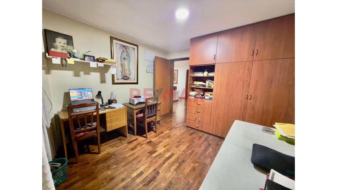 Casa En Venta En Valle Hermoso – Santiago De Surco | 300 M² De Terreno | Exclusiva, Amplia Y Lista Para Vivir. - 13