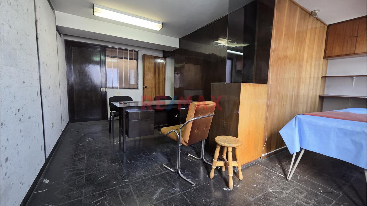 Alquilo Consultorio Inmejorable Ubicacion Cc Medico Arequipa Costado Clínica Arequipa - 13