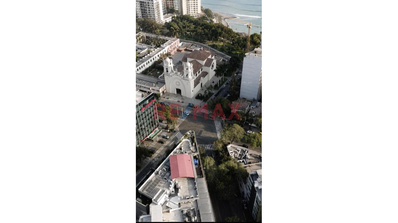Se Vende Lindo Departamento A Una Cuadra Del Malecon De Miraflores Y De Larcomar — foto 3