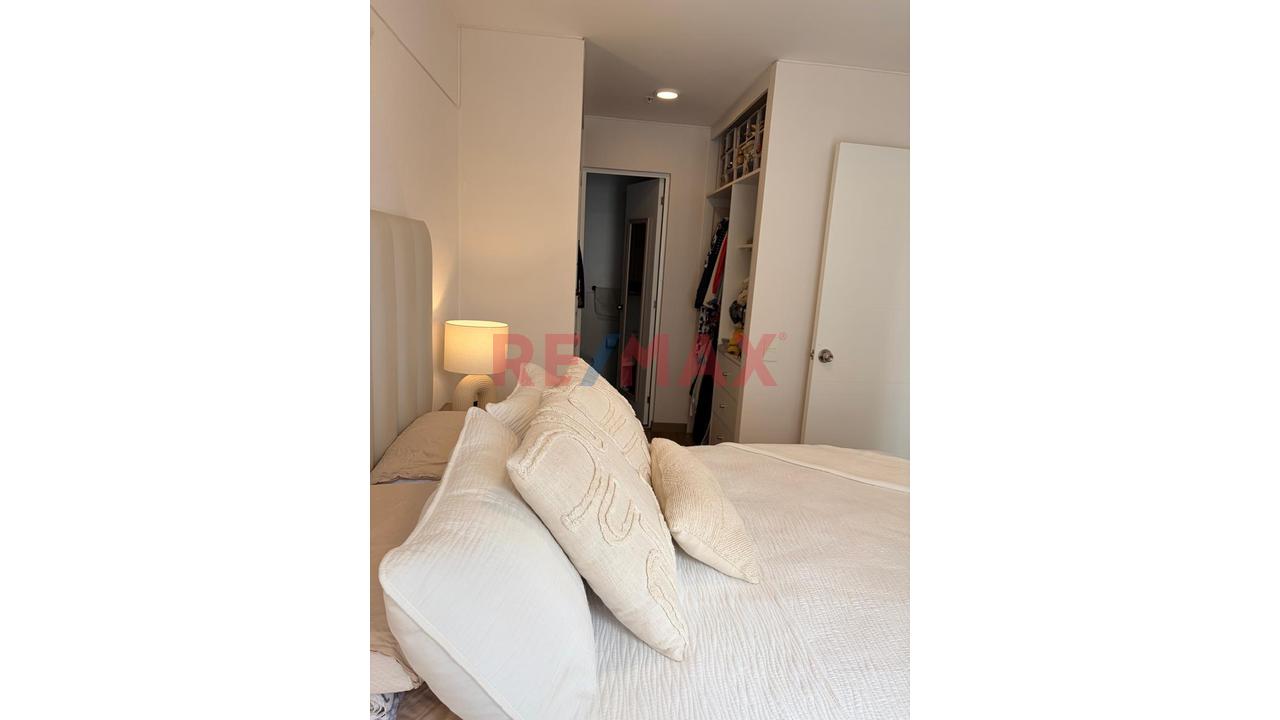 Moderno Departamento En Alquiler | Amoblado Con Cochera | Magdalena – Límite Con San Isidro — foto 8
