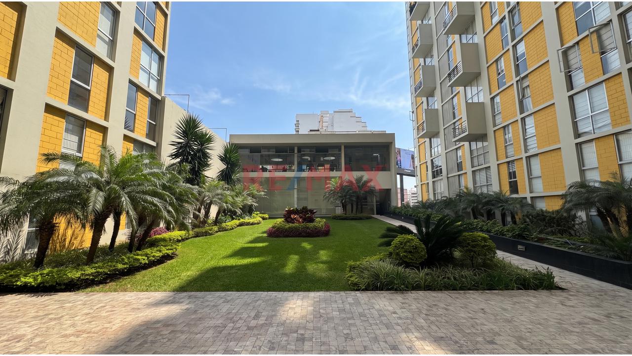 Alquiler Dúplex En Miraflores Con 1 Dormitorio 2 Baños Y 150 M² - 1