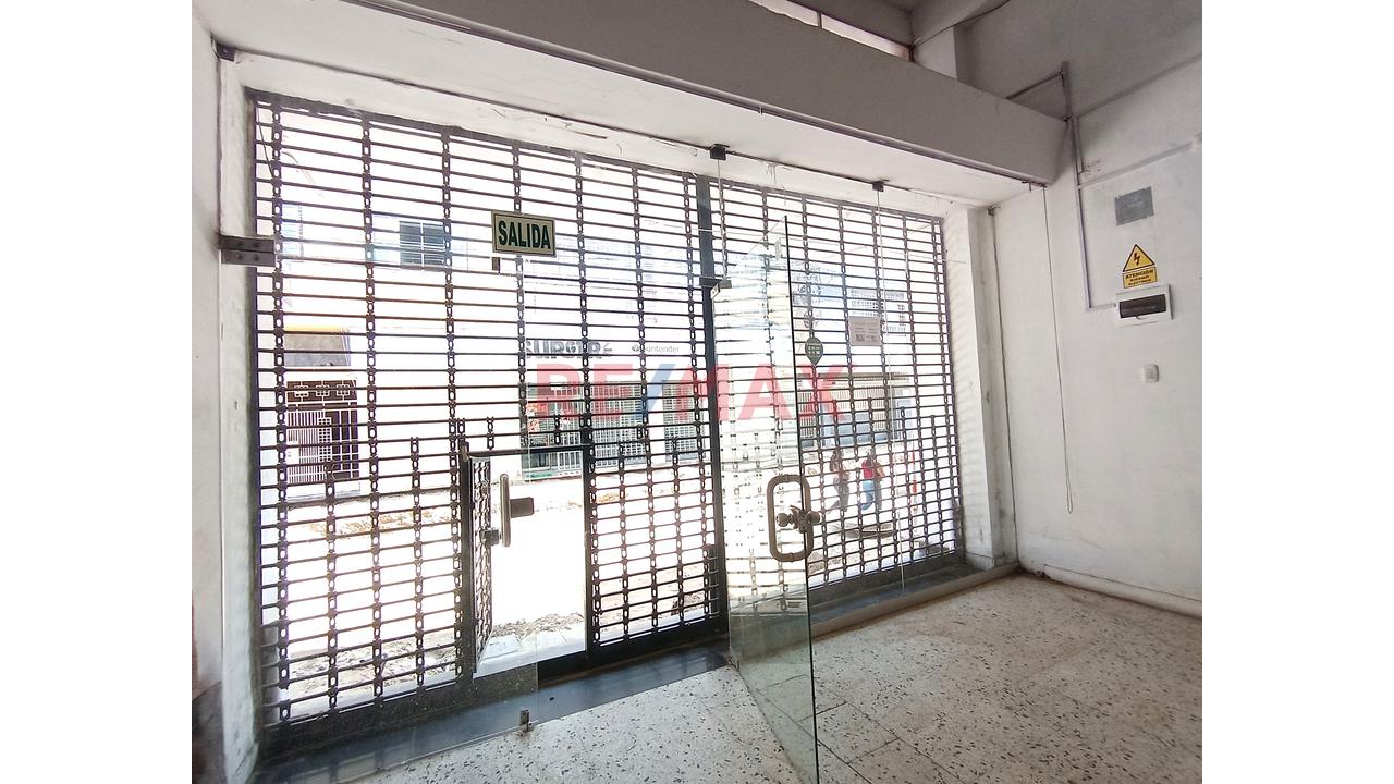 Local Comercial De 197 M² Con Mezanine En El Centro De Piura. 🏢Ideal Para Empresas Y Negocios - 5