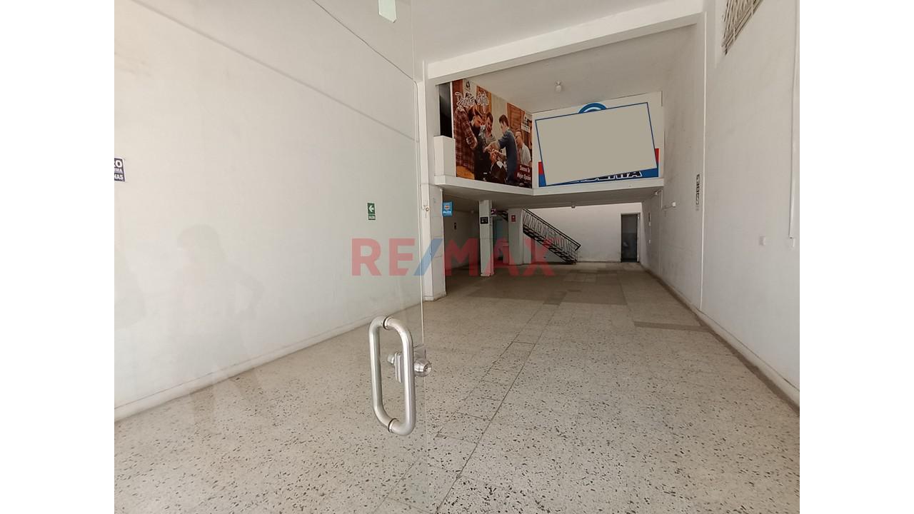 Local Comercial De 197 M² Con Mezanine En El Centro De Piura. 🏢Ideal Para Empresas Y Negocios - 1