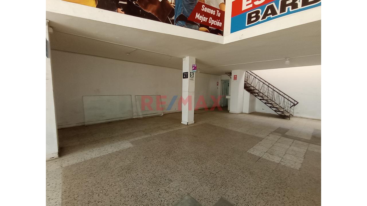 Local Comercial De 197 M² Con Mezanine En El Centro De Piura. 🏢Ideal Para Empresas Y Negocios - 9
