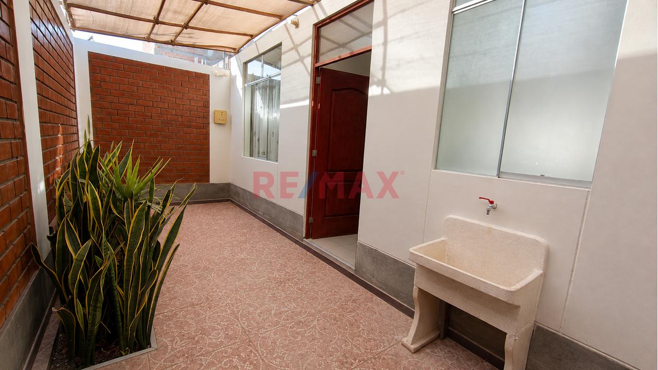 Casa En Venta En Urb. Los Huarangos Vii Etapa – Ica - 8