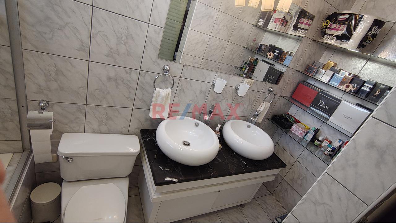 Vendo Linda Casa En Interior A Espaldas Del Parque Del Niño – Miraflores - 14