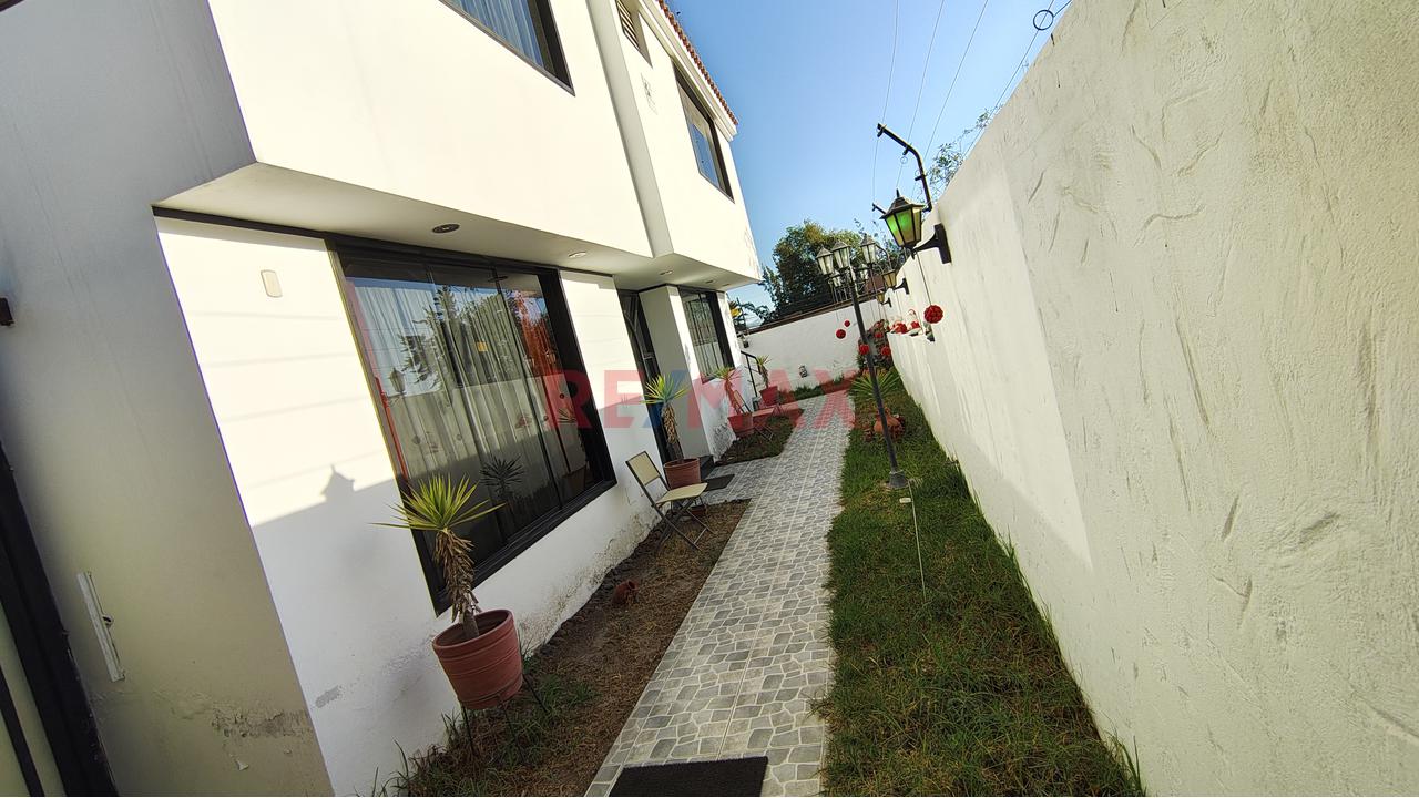 Vendo Linda Casa En Interior A Espaldas Del Parque Del Niño – Miraflores - 3
