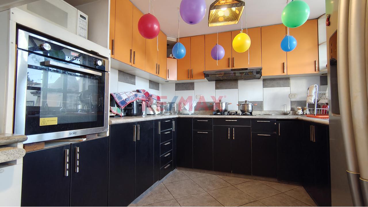 Vendo Linda Casa En Interior A Espaldas Del Parque Del Niño – Miraflores - 8
