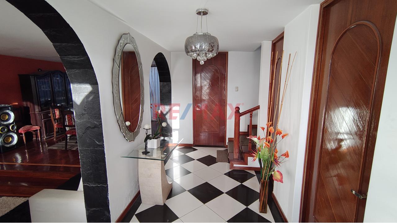 Vendo Linda Casa En Interior A Espaldas Del Parque Del Niño – Miraflores - 5