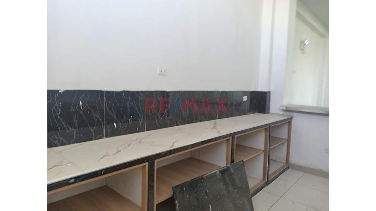 ¡Amplio Local Comercial En Alquiler En Cerro Colorado ! - 7