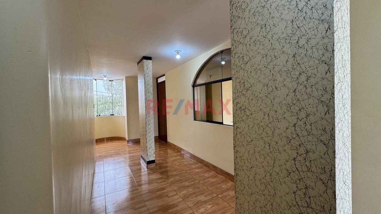 Casa Comercial Multifamiliar En Venta A 3 Cuadras De La Plaza De Socabaya - 10
