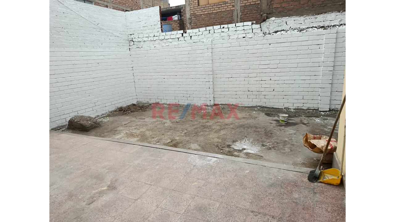 Casa Solo Primer Piso - Media Cuadra Av. José Granda — foto 7