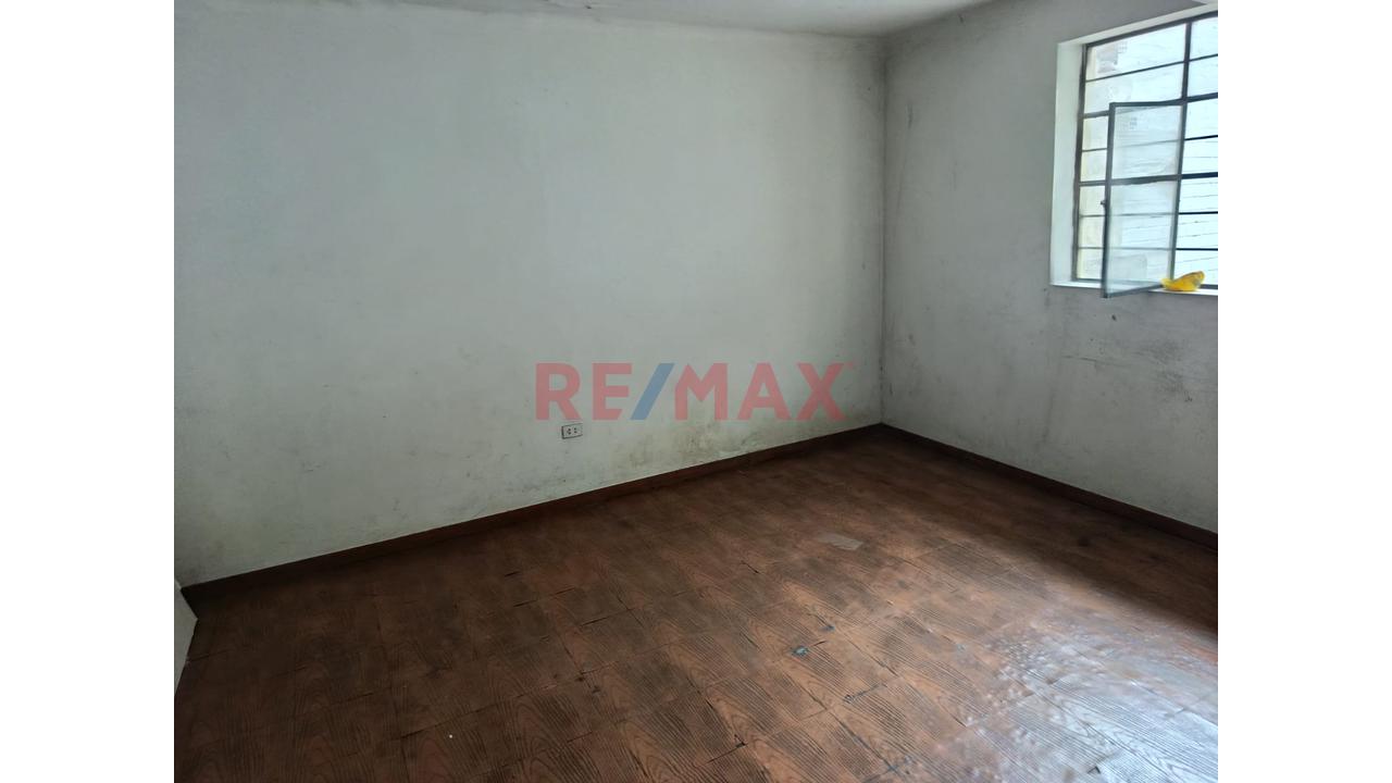 Casa Solo Primer Piso - Media Cuadra Av. José Granda — foto 5
