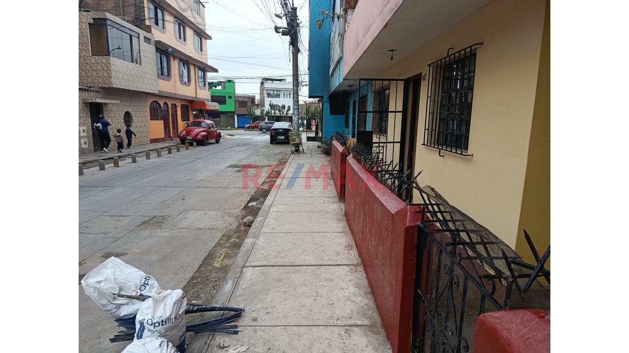 Casa Solo Primer Piso - Media Cuadra Av. José Granda — foto 10