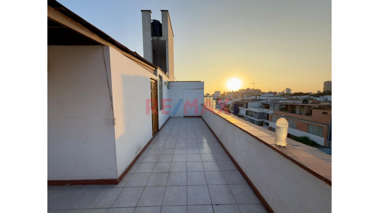 Departamento Dúplex Con Terraza Y Excelente Ubicación En San Borja — foto 11