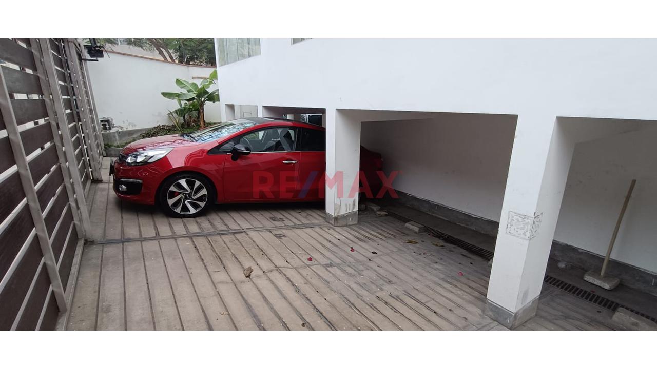 Departamento Dúplex Con Terraza Y Excelente Ubicación En San Borja — foto 12