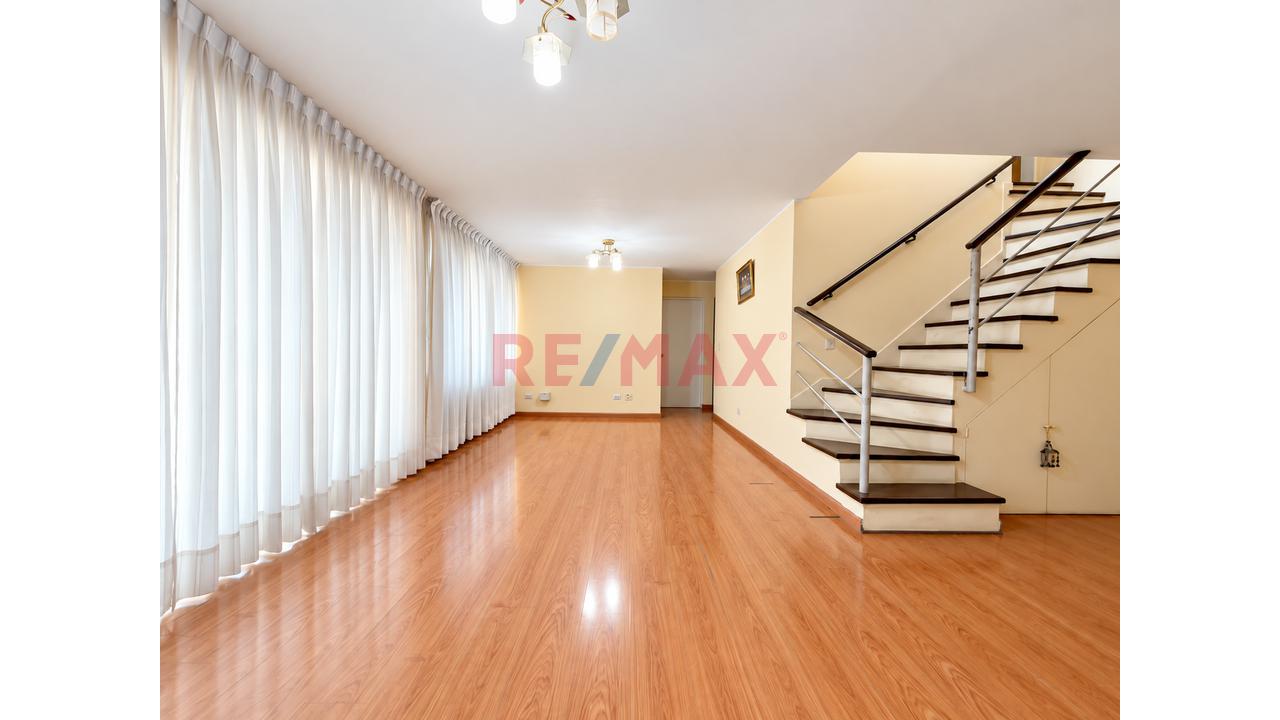 Departamento Dúplex Con Terraza Y Excelente Ubicación En San Borja — foto 4