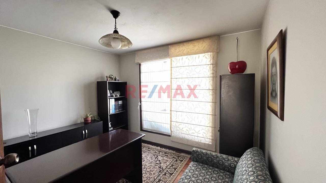 Casa En Venta Quinta Privada Los Sauces Cayma - 18