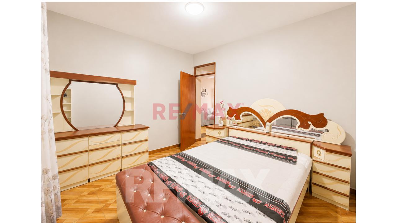 ¡Se Vende Hermosa Casa Con 7 Departamentos En San Juan De Lurigancho — foto 7