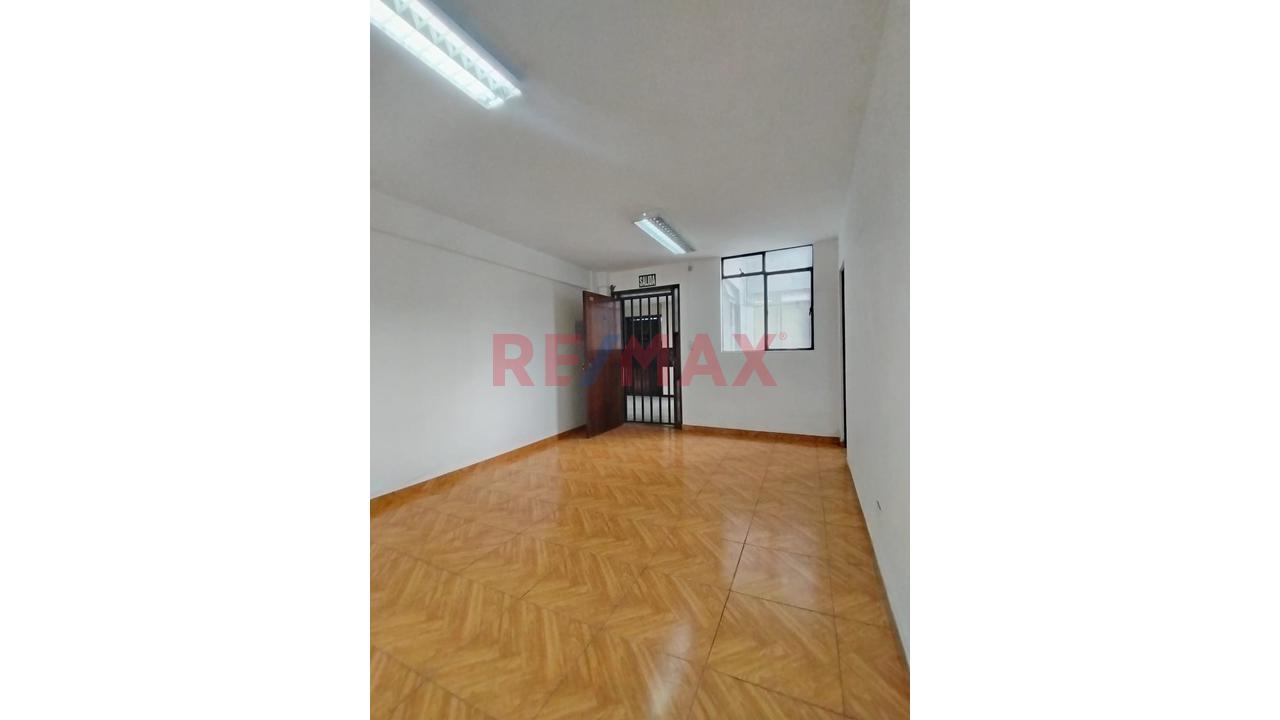 🏡 ¡Invierte En Una Ubicación Estratégica En El Corazón De Lima! — foto 3
