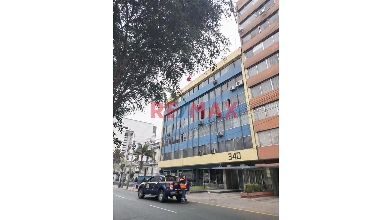 🏡 ¡Invierte En Una Ubicación Estratégica En El Corazón De Lima!